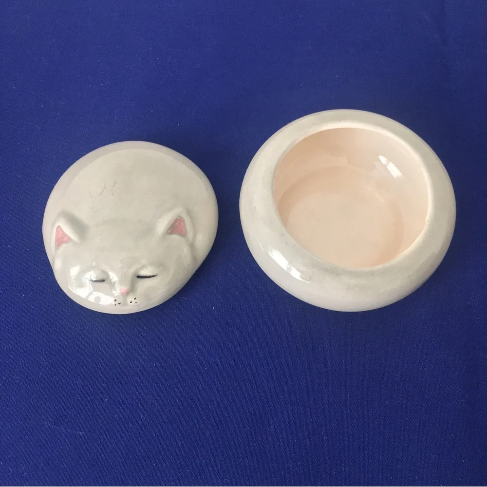Vintage Handmade Ceramic Cat Jewelry Dish